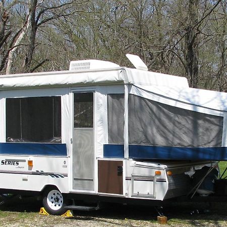 Private Rv Hotel Хартфорд Екстериор снимка