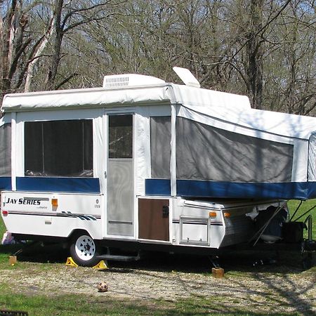 Private Rv Hotel Хартфорд Екстериор снимка
